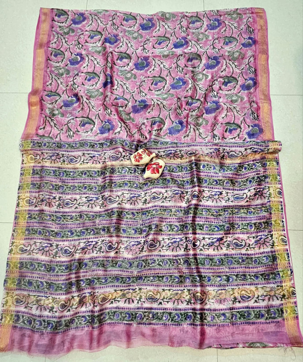 Gulaabi Flora Handblock Printed Maheshwari Silk Saree